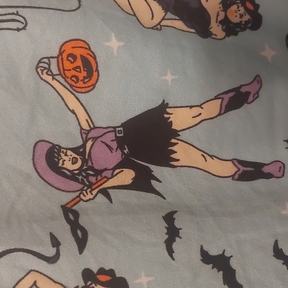 Way To Celebrate Halloween Pajama Set Top And Shorts Sz XL (16-18) - Picture 6 of 16